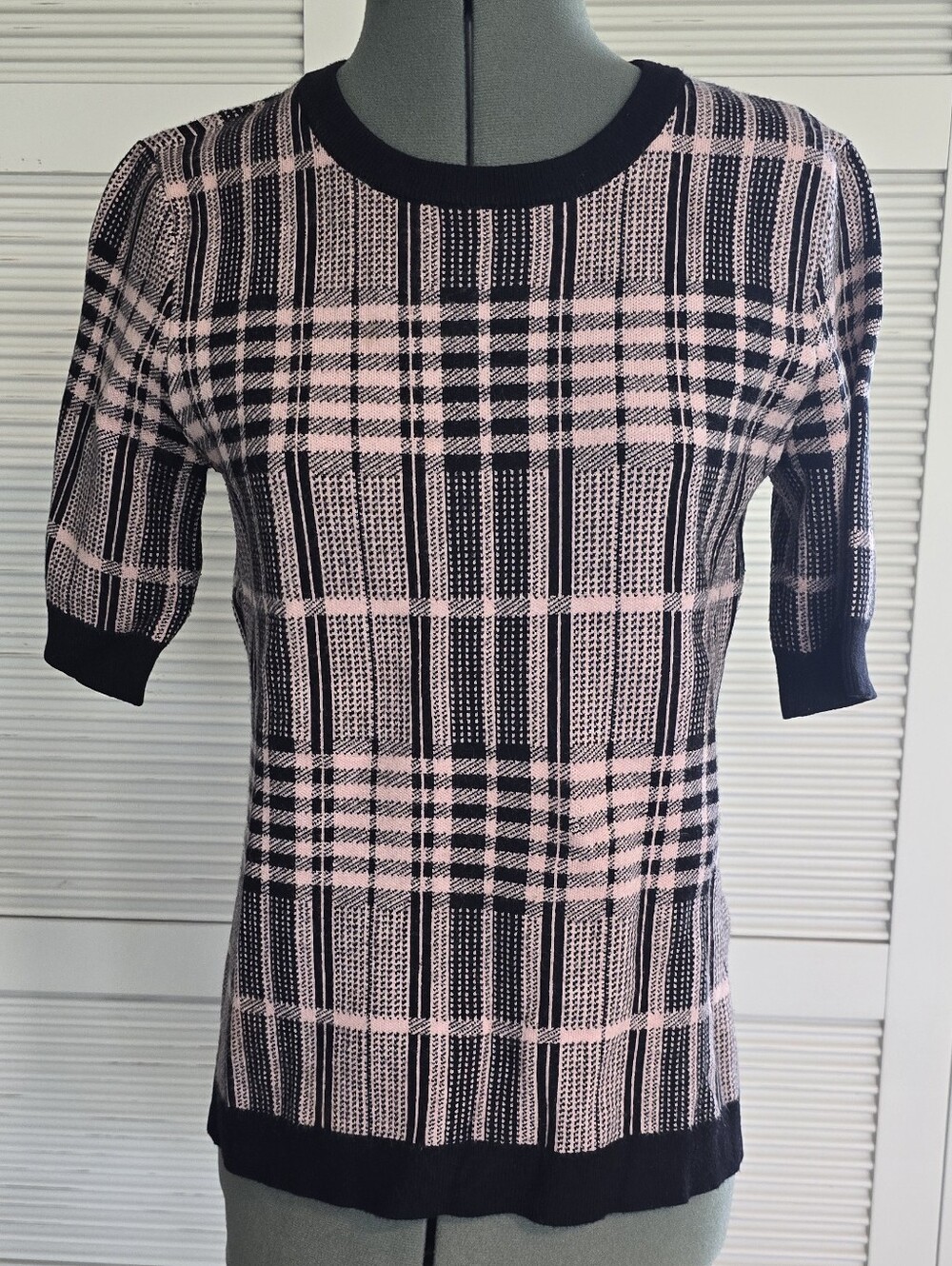T Tahari Pink and Black Plaid Short Sleeve Knit Top